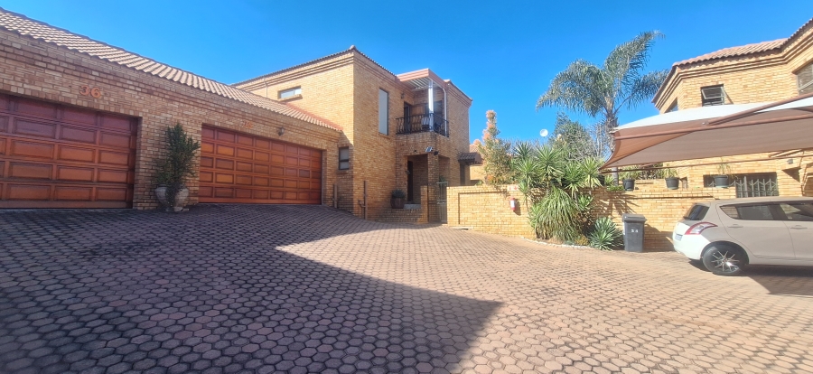 3 Bedroom Property for Sale in Chancliff Ridge Gauteng