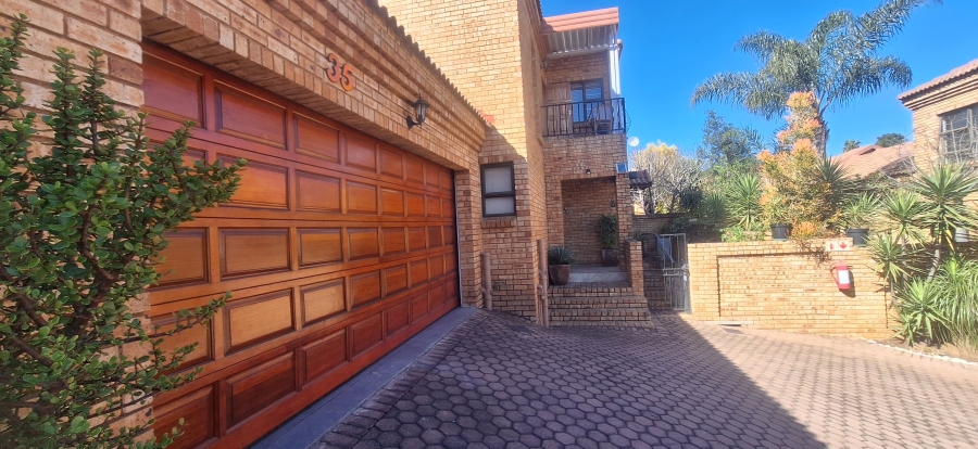 3 Bedroom Property for Sale in Chancliff Ridge Gauteng