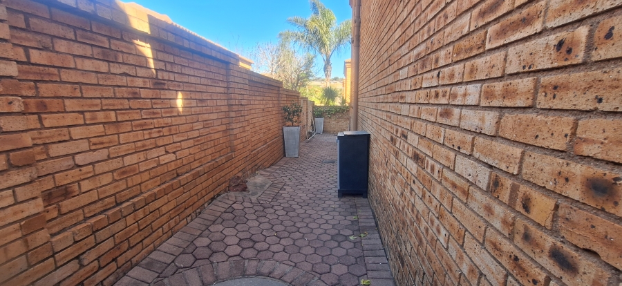 3 Bedroom Property for Sale in Chancliff Ridge Gauteng