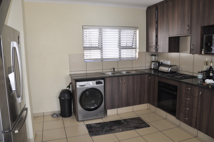 3 Bedroom Property for Sale in Barbeque Downs Gauteng