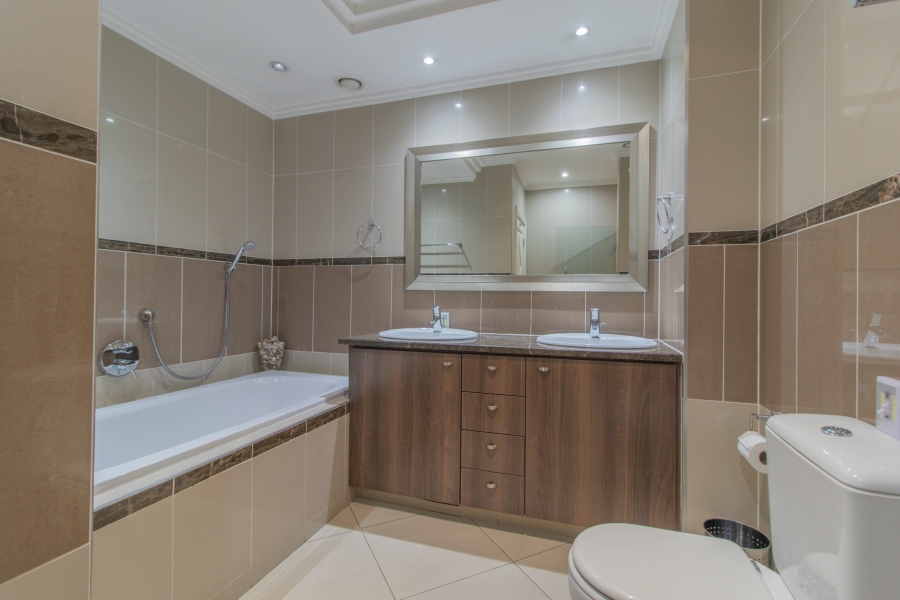 2 Bedroom Property for Sale in Bedford Gardens Gauteng