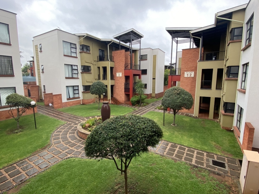 2 Bedroom Property for Sale in Douglasdale Gauteng