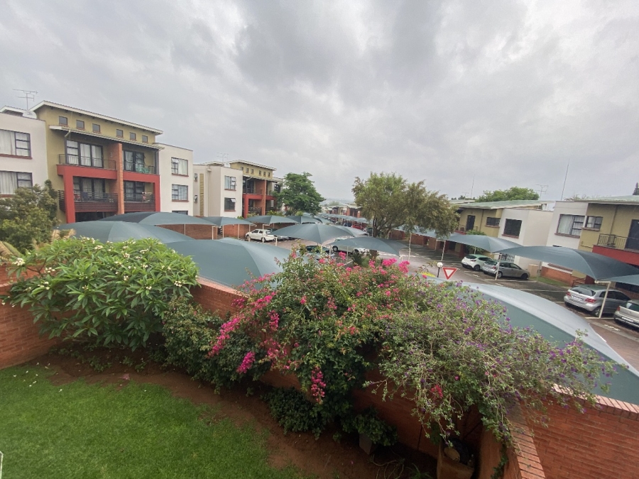 2 Bedroom Property for Sale in Douglasdale Gauteng