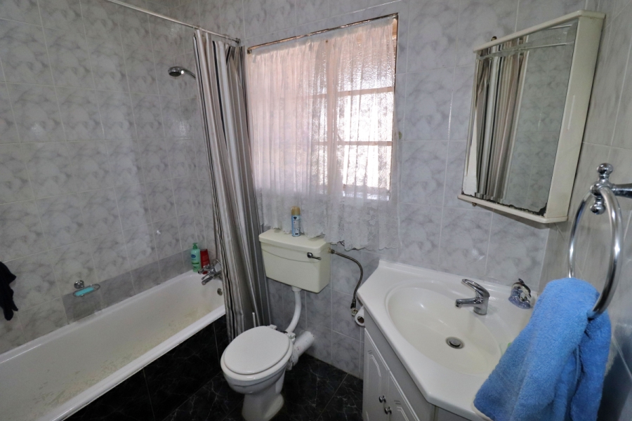 3 Bedroom Property for Sale in Symhurst Gauteng