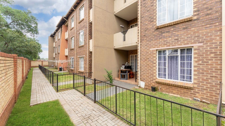 To Let 2 Bedroom Property for Rent in Comet Gauteng