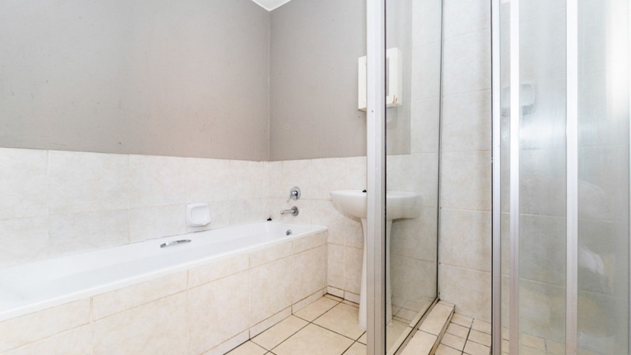 To Let 2 Bedroom Property for Rent in Comet Gauteng