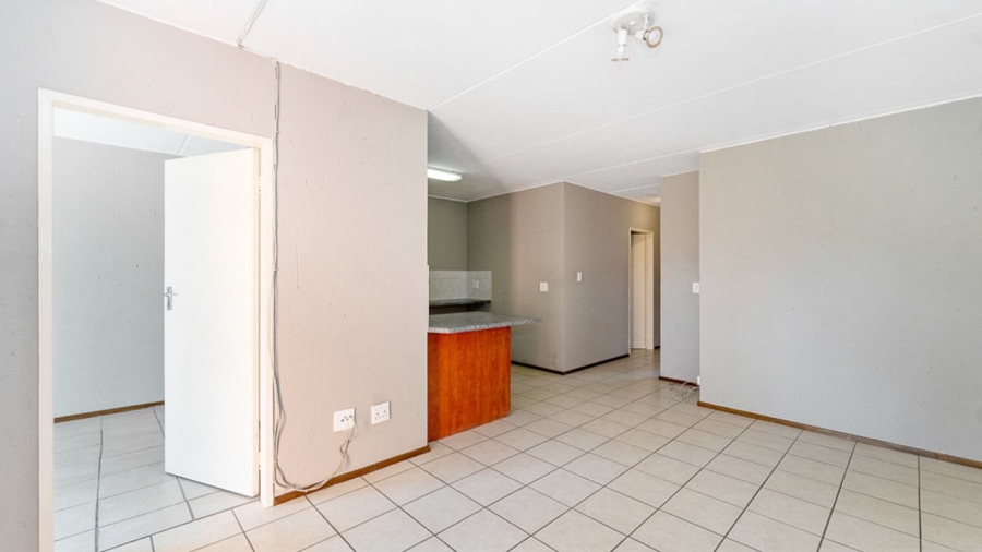 To Let 2 Bedroom Property for Rent in Comet Gauteng