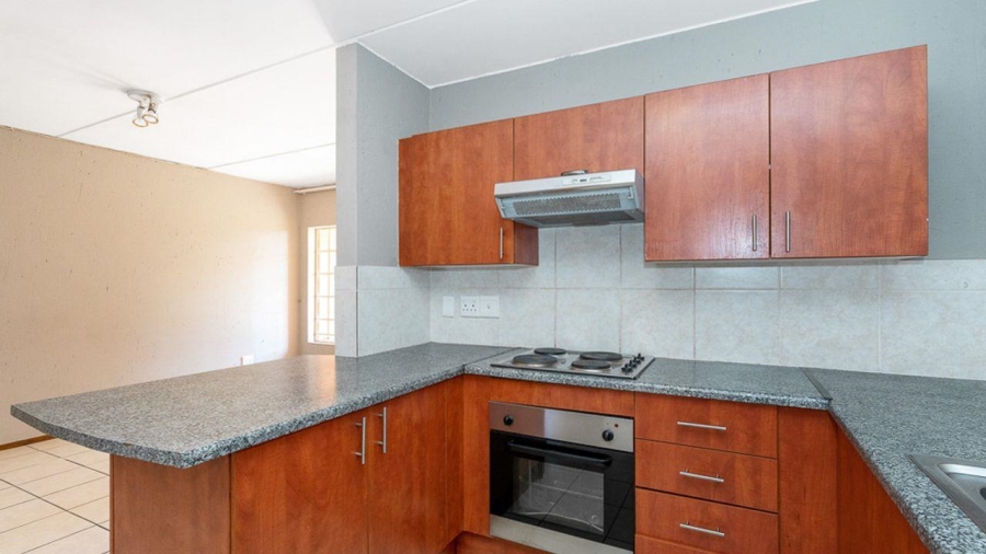 To Let 2 Bedroom Property for Rent in Comet Gauteng