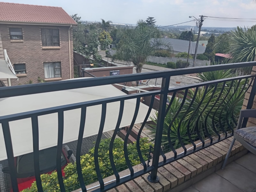 2 Bedroom Property for Sale in Primrose Hill Gauteng