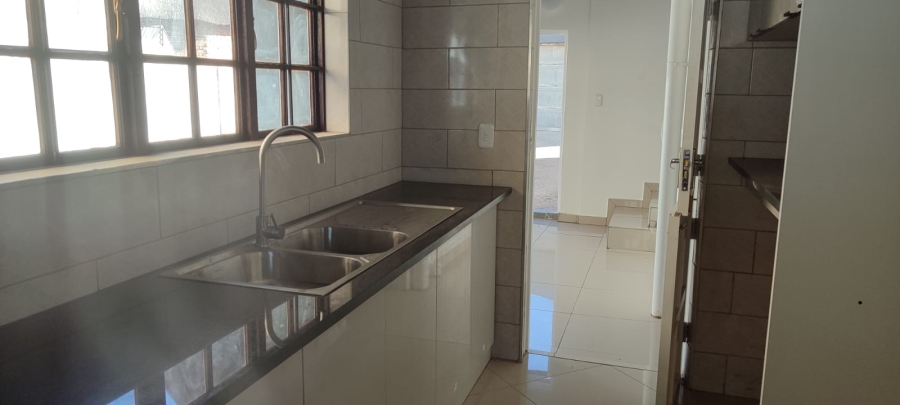4 Bedroom Property for Sale in Eike Park Gauteng