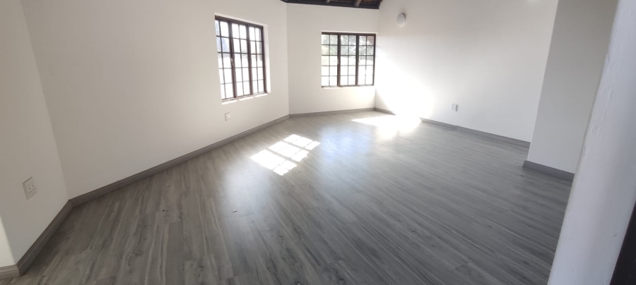 4 Bedroom Property for Sale in Eike Park Gauteng