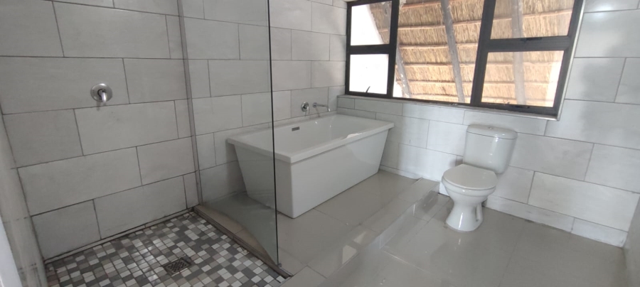 4 Bedroom Property for Sale in Eike Park Gauteng