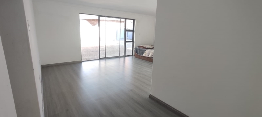 4 Bedroom Property for Sale in Eike Park Gauteng