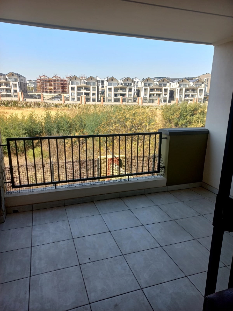 To Let 3 Bedroom Property for Rent in Waterfall Country Estate Gauteng