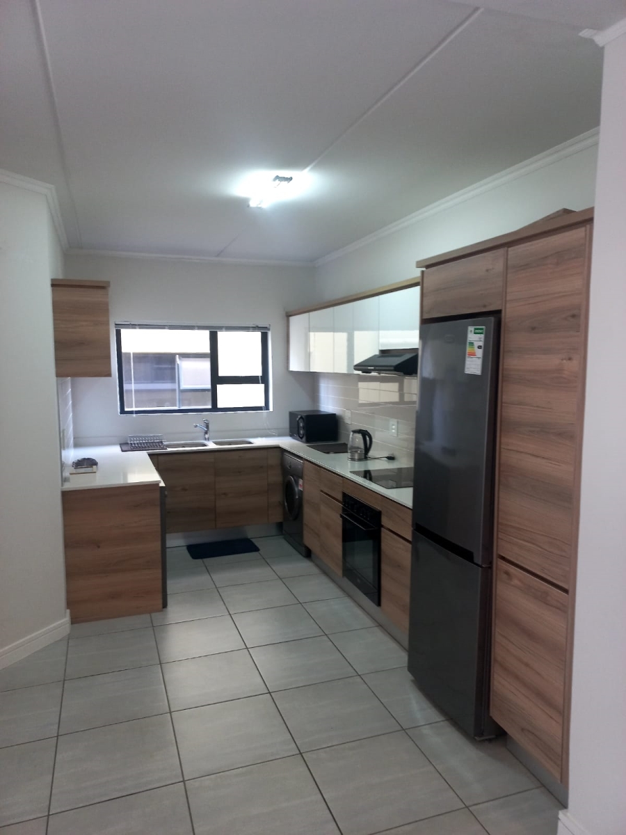 To Let 3 Bedroom Property for Rent in Waterfall Country Estate Gauteng