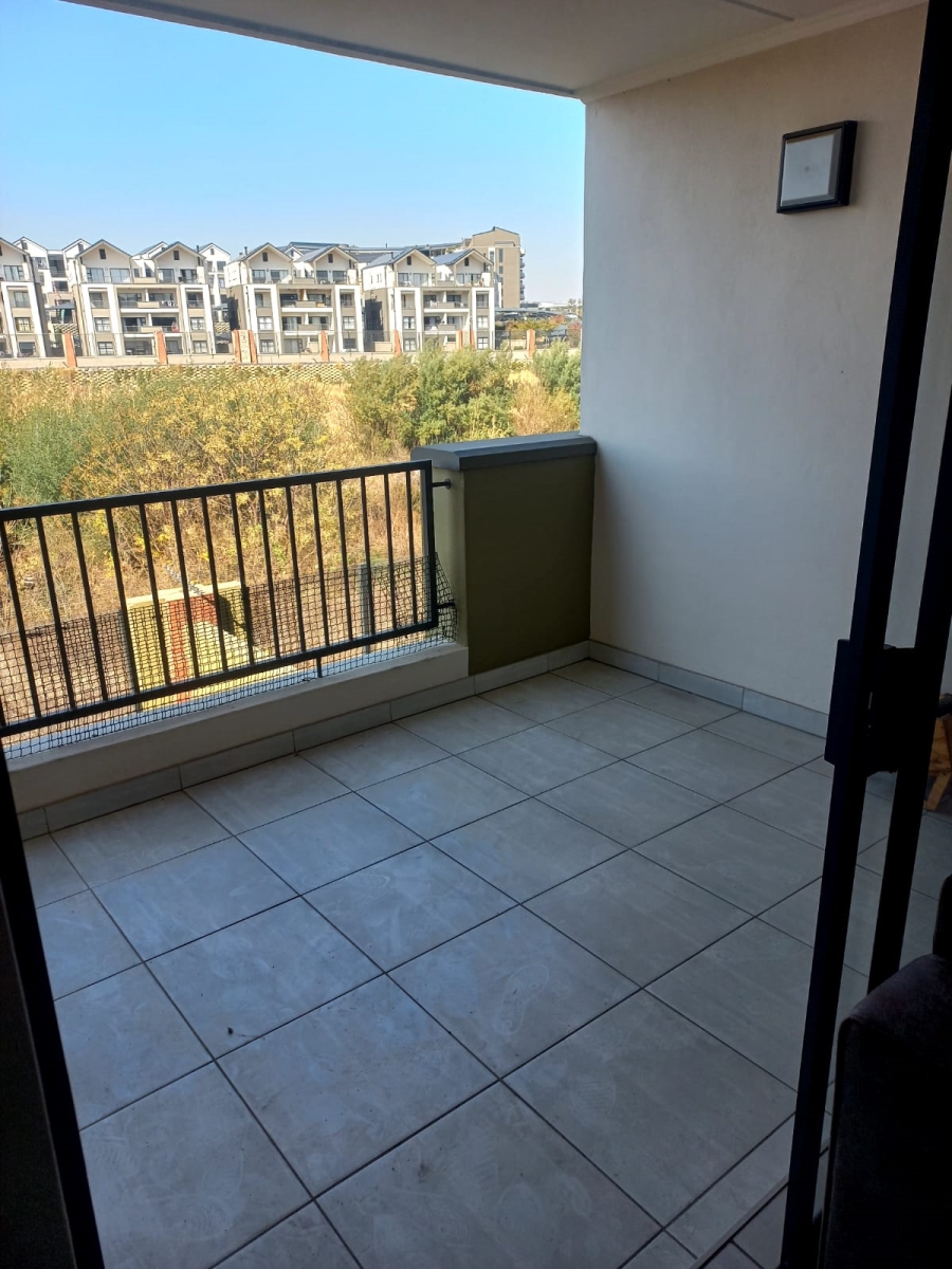 To Let 3 Bedroom Property for Rent in Waterfall Country Estate Gauteng