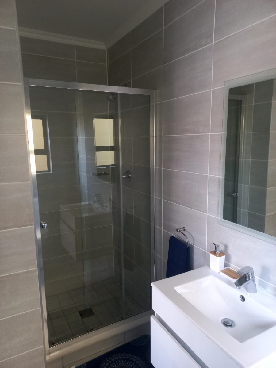 To Let 3 Bedroom Property for Rent in Waterfall Country Estate Gauteng