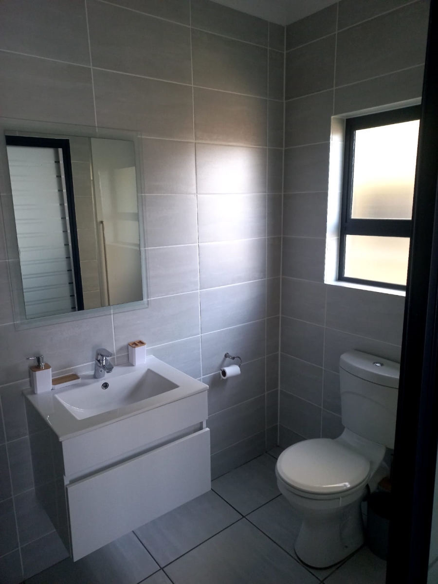 To Let 3 Bedroom Property for Rent in Waterfall Country Estate Gauteng