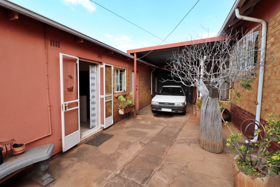 3 Bedroom Property for Sale in Edendale Gauteng