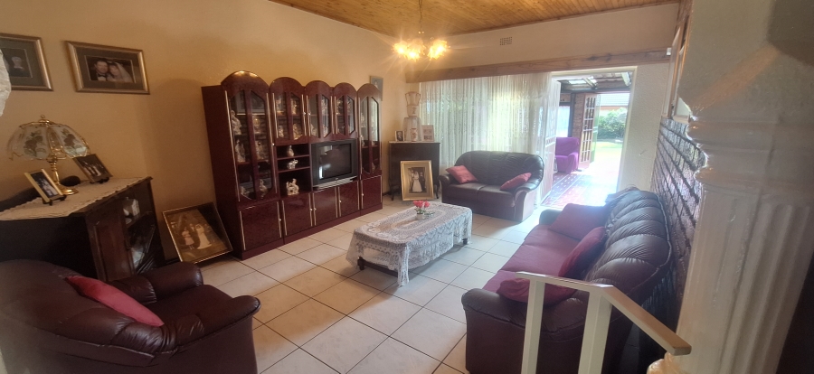 4 Bedroom Property for Sale in Rant En Dal Gauteng
