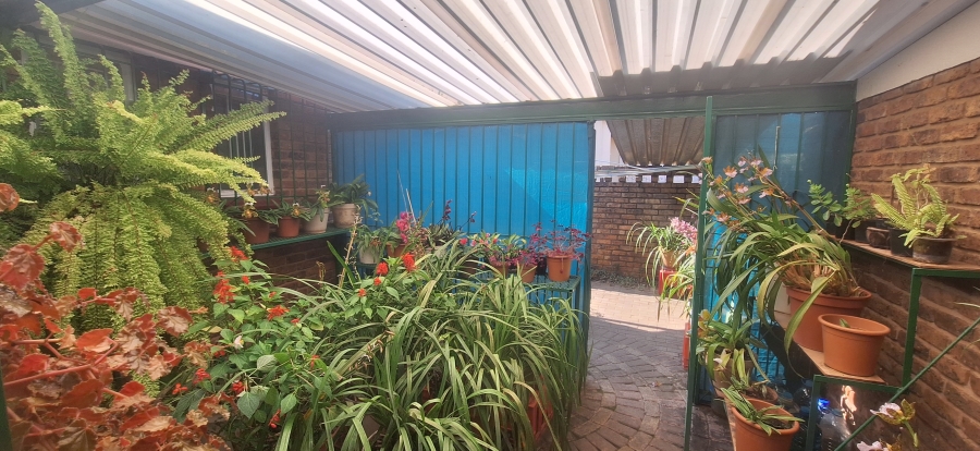 4 Bedroom Property for Sale in Rant En Dal Gauteng