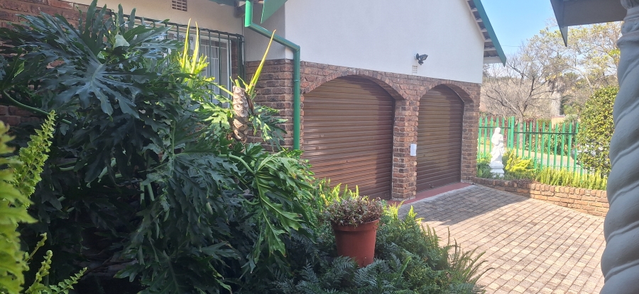 4 Bedroom Property for Sale in Rant En Dal Gauteng