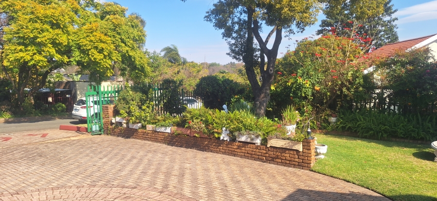4 Bedroom Property for Sale in Rant En Dal Gauteng