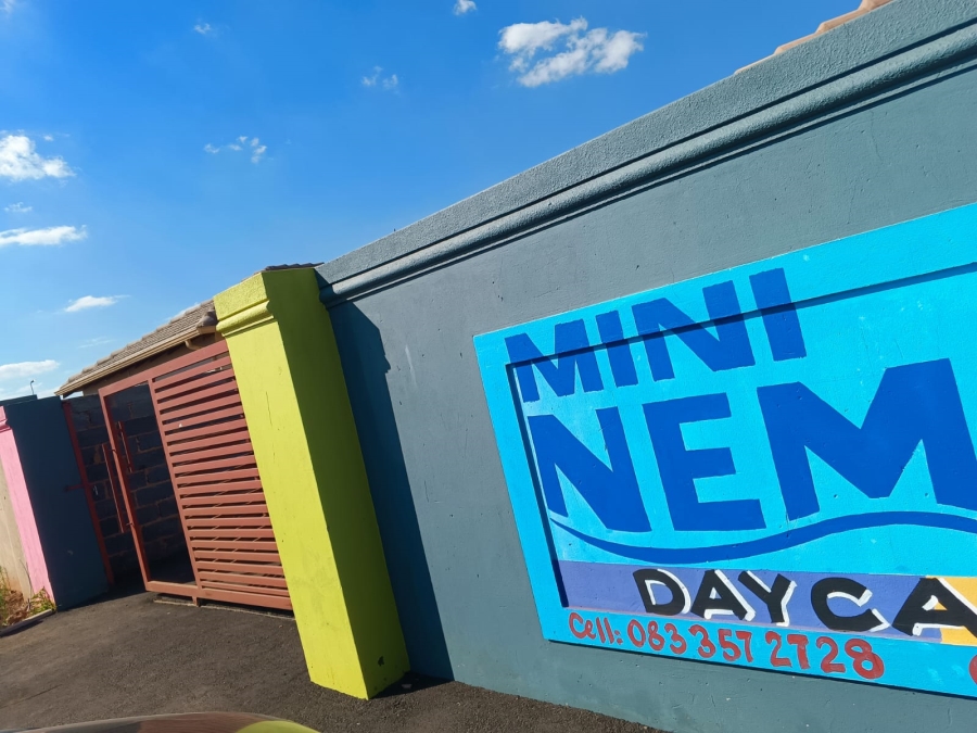 4 Bedroom Property for Sale in Dawn Park Gauteng