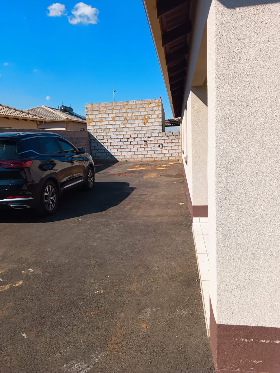 4 Bedroom Property for Sale in Dawn Park Gauteng