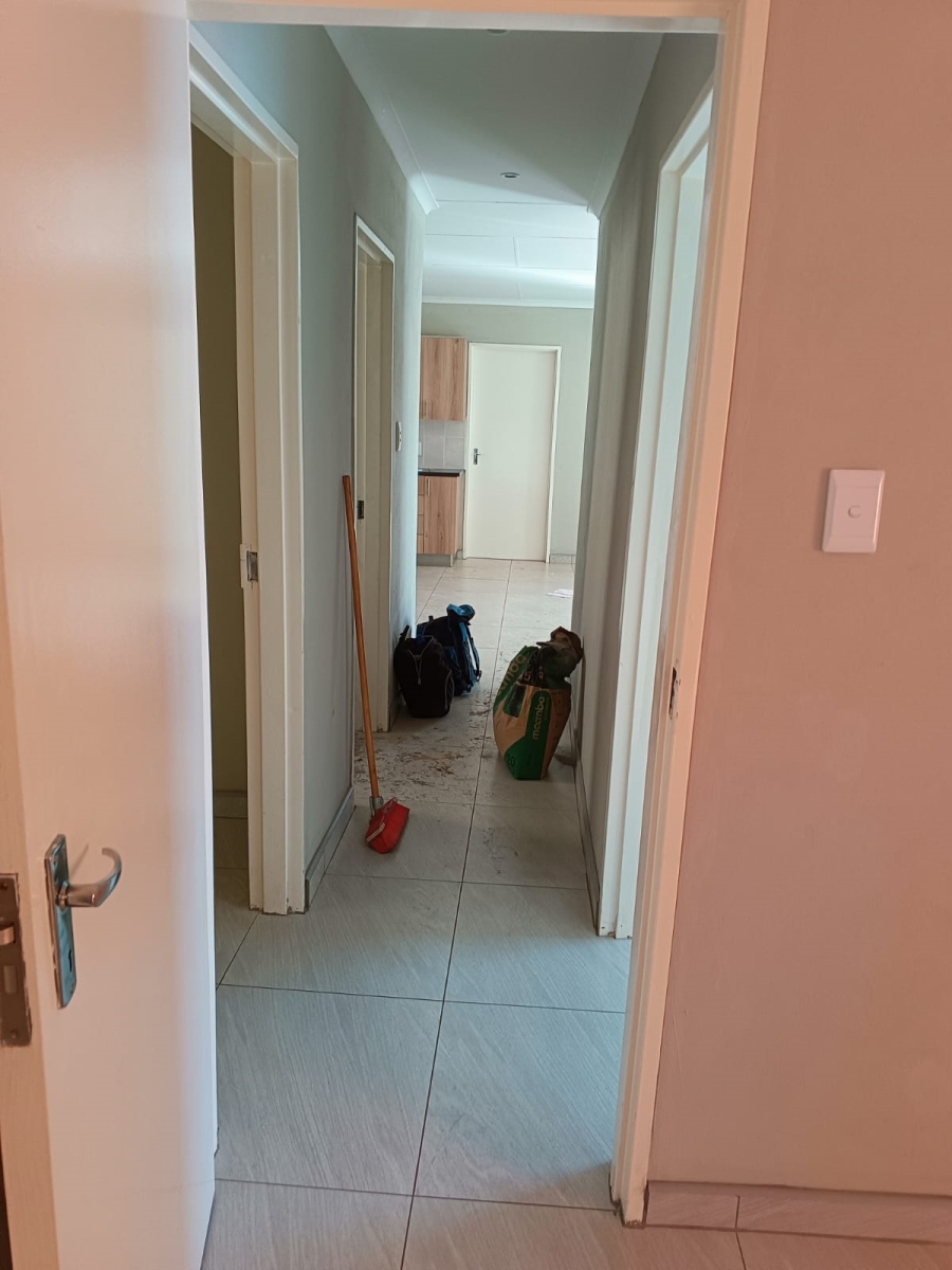 4 Bedroom Property for Sale in Dawn Park Gauteng