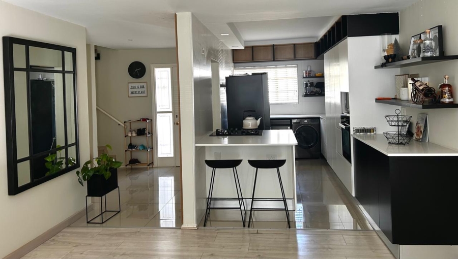 2 Bedroom Property for Sale in Edenburg Gauteng