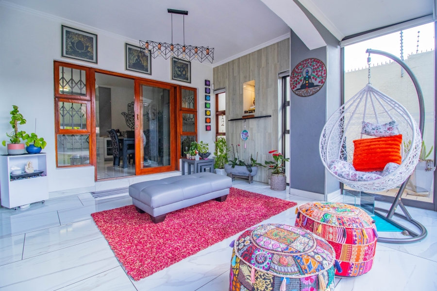 5 Bedroom Property for Sale in Mulbarton Gauteng