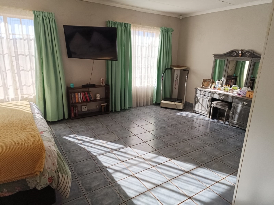 4 Bedroom Property for Sale in Randfontein South Gauteng