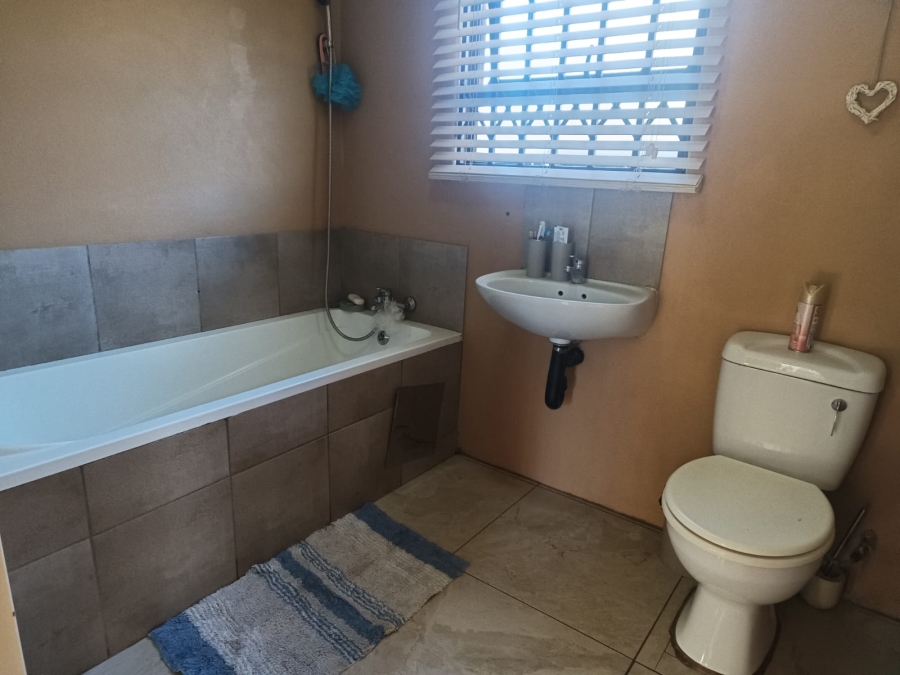 3 Bedroom Property for Sale in Toekomsrus Gauteng