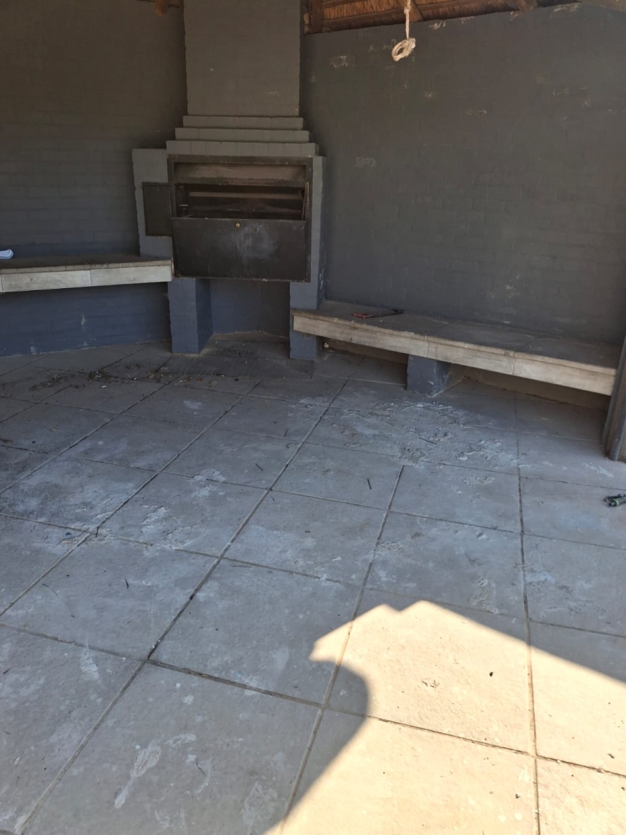 4 Bedroom Property for Sale in Eike Park Gauteng