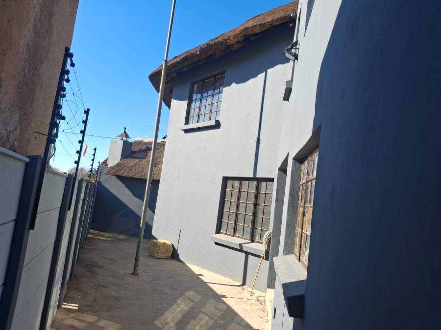 4 Bedroom Property for Sale in Eike Park Gauteng