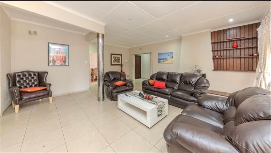 4 Bedroom Property for Sale in Constantia Kloof Gauteng