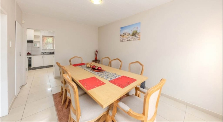 4 Bedroom Property for Sale in Constantia Kloof Gauteng