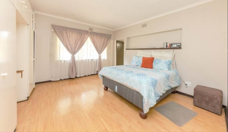 4 Bedroom Property for Sale in Constantia Kloof Gauteng