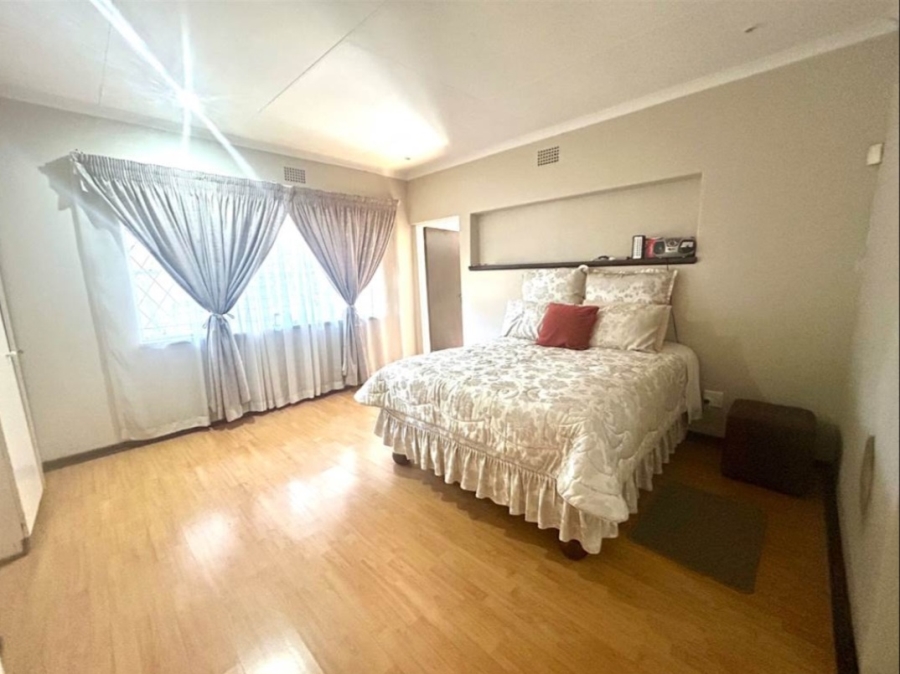 4 Bedroom Property for Sale in Constantia Kloof Gauteng