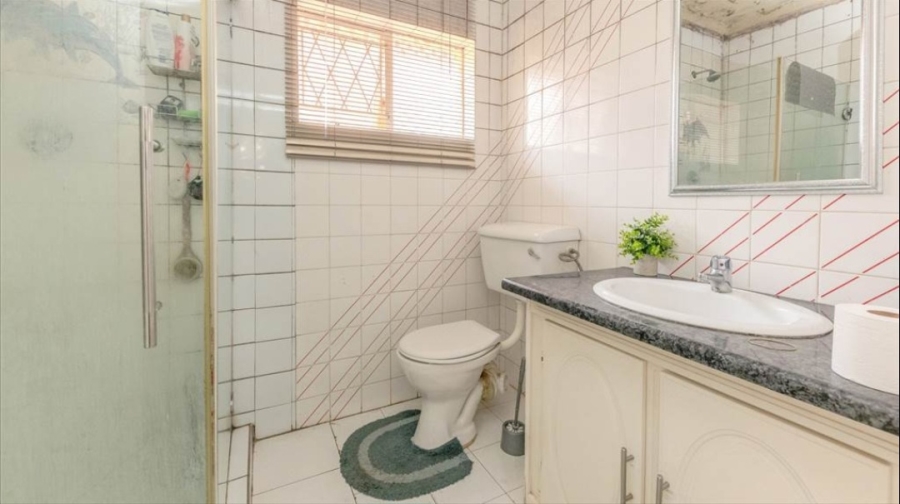 4 Bedroom Property for Sale in Constantia Kloof Gauteng
