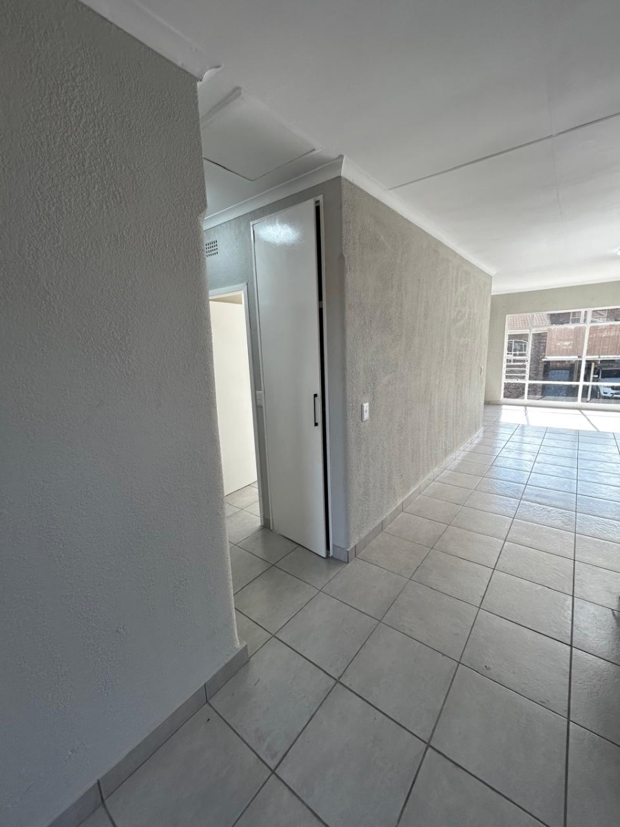 2 Bedroom Property for Sale in Brackendowns Gauteng