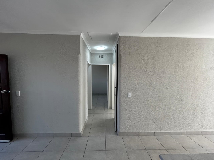 2 Bedroom Property for Sale in Brackendowns Gauteng