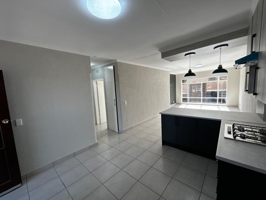 2 Bedroom Property for Sale in Brackendowns Gauteng