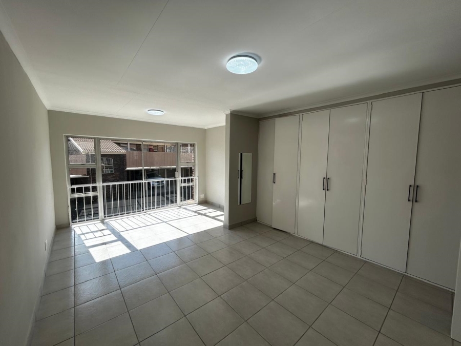 2 Bedroom Property for Sale in Brackendowns Gauteng