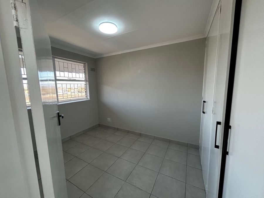 2 Bedroom Property for Sale in Brackendowns Gauteng