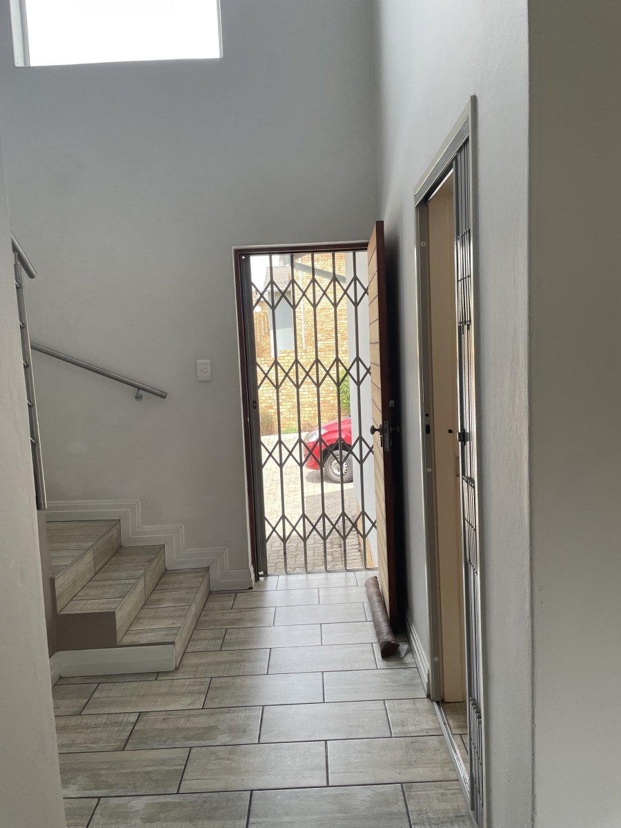 3 Bedroom Property for Sale in Noordhang Gauteng