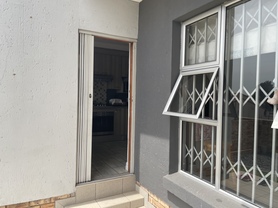 3 Bedroom Property for Sale in Noordhang Gauteng