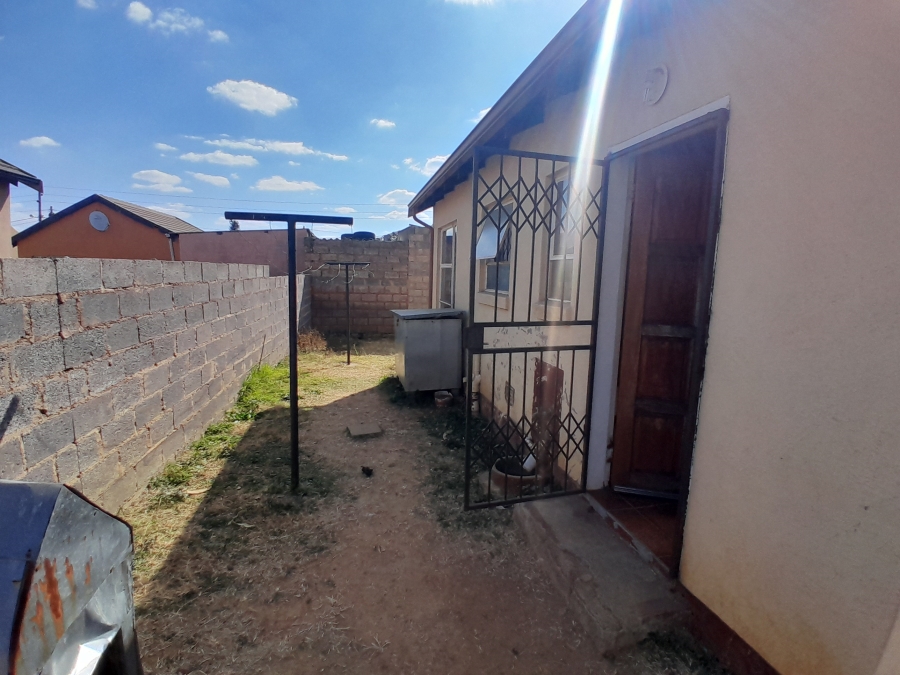 2 Bedroom Property for Sale in Bram Fischerville Gauteng