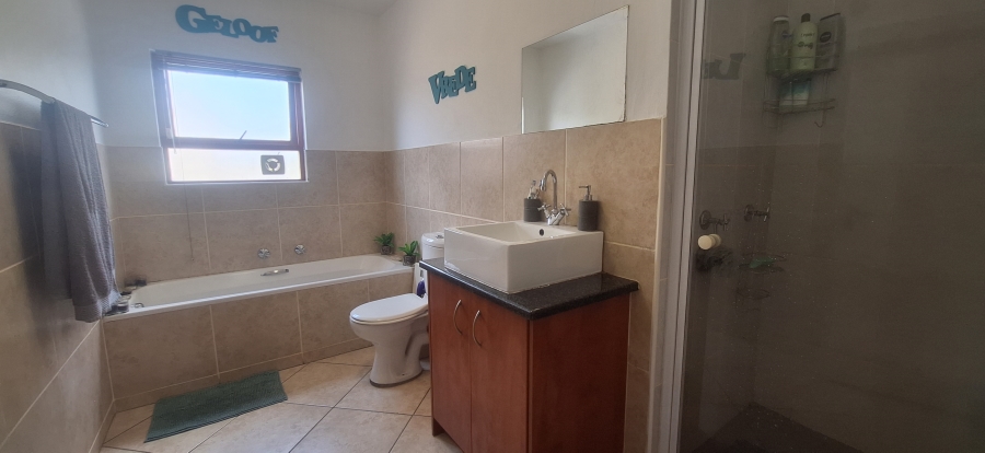3 Bedroom Property for Sale in Noordheuwel Gauteng